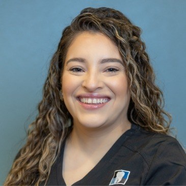 Registered dental assistant Lidia